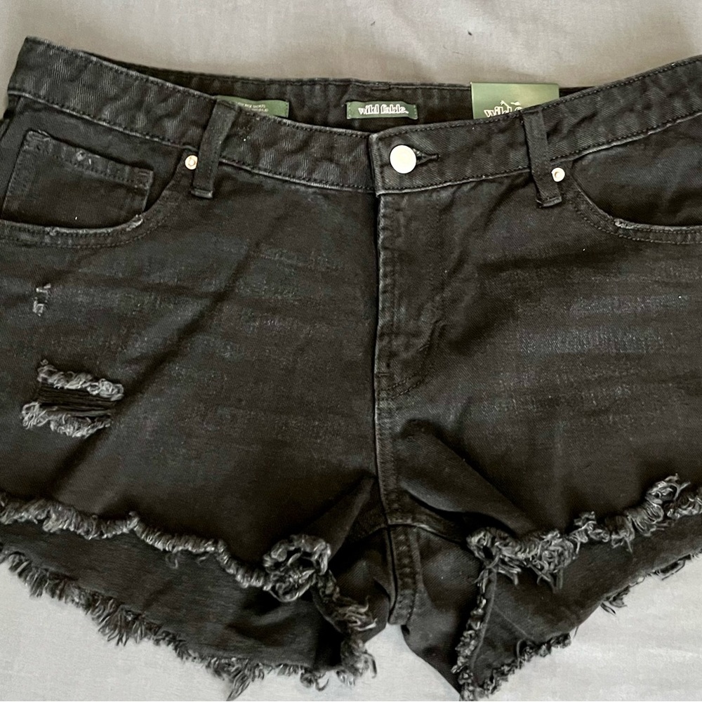 New Wild Fable Black Low-Rise Size 12  Distressed Shorts